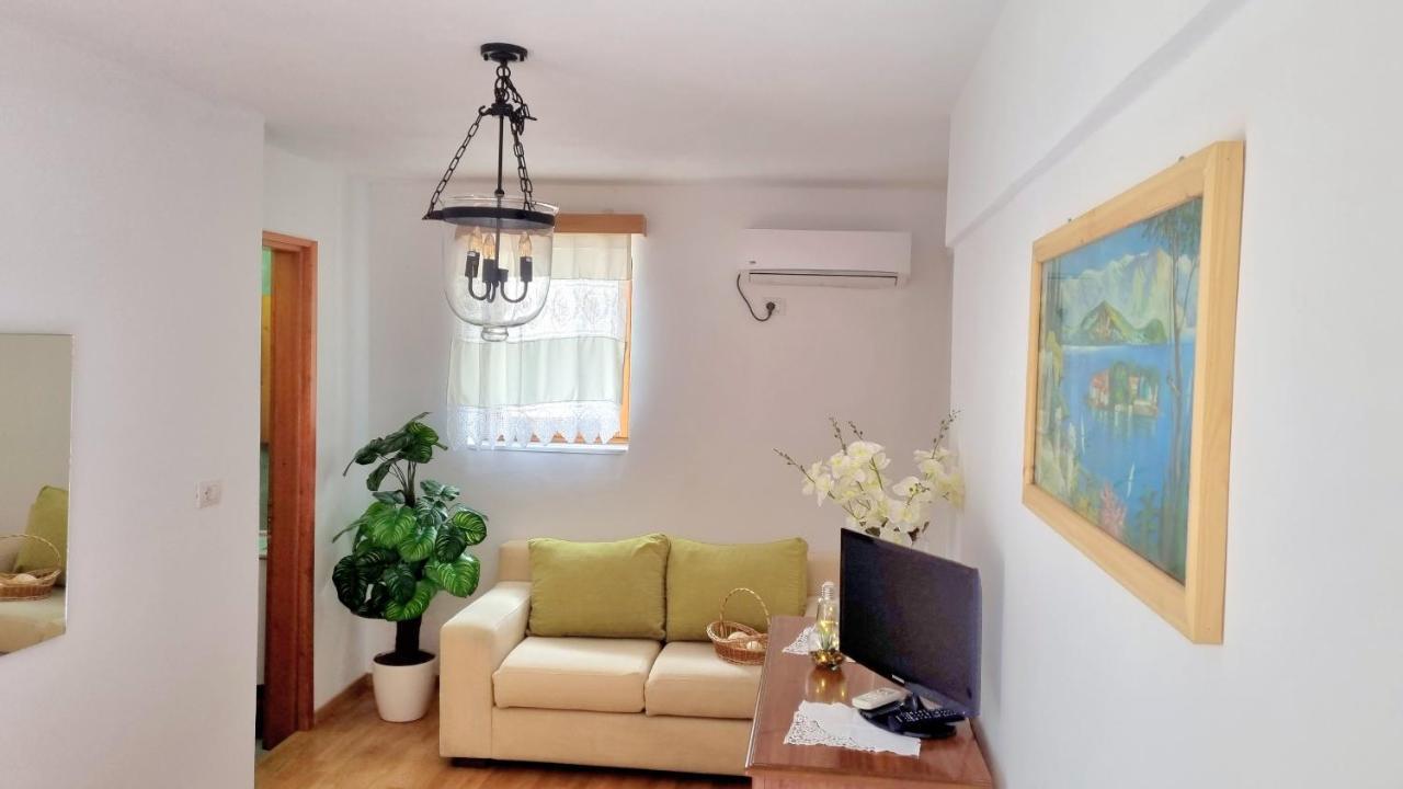 Porta Homestay *