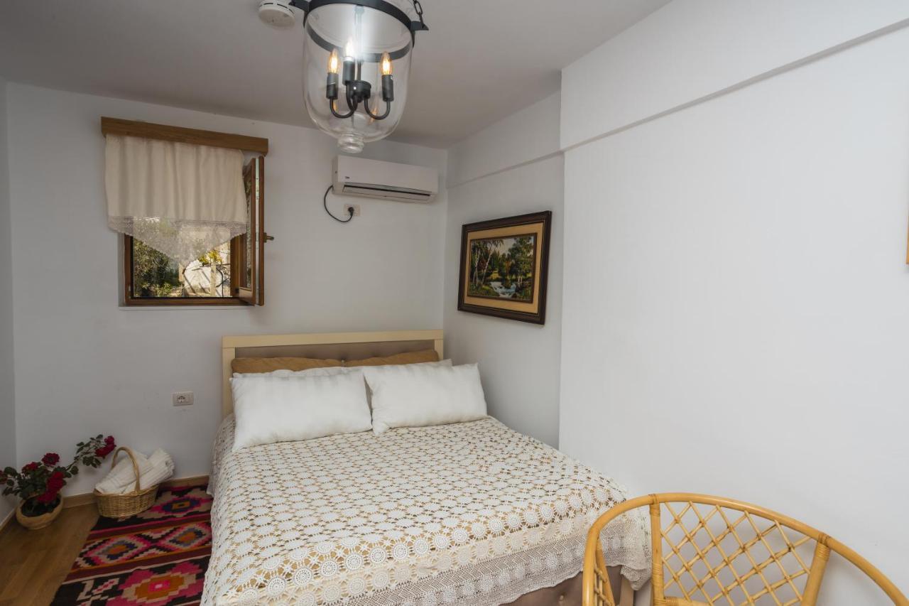 Porta Homestay *